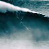【動画】HawaiiのJawsでの大波ライディング後に称え合うハイタッチ！