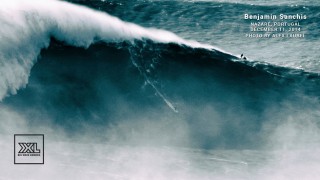 【動画】HawaiiのJawsでの大波ライディング後に称え合うハイタッチ！