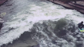 【動画】ロンドンのメトロポリタンでリバーサーフィン