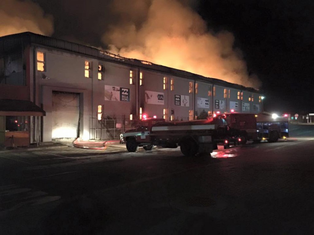 Billabong J-Bay Factory火災で全焼
