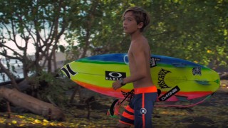 【動画】13歳の若きサーファーin HAWAII