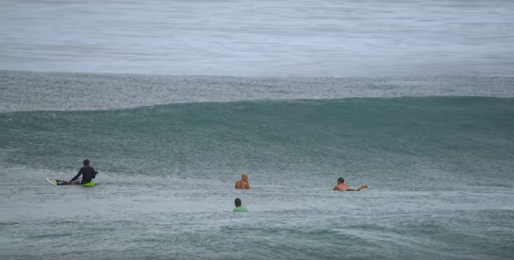 ハワイでKelly Slaterのフリーサーフ動画