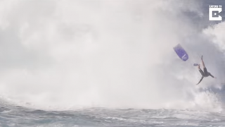 【動画】強烈なバックウォッシュでボディーボーダーが飛ぶ
